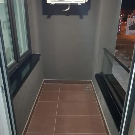 شقة Apartman - Bulevar سراييفو